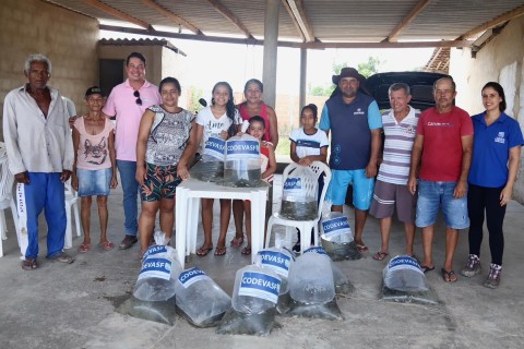 Entrega de mais 17 mil alevinos fortalece o trabalho de produtores rurais em Lagarto