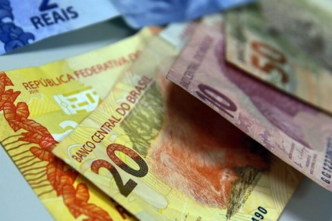 Participante do Pé-de-Meia que concluir o Enem pode ganhar R$ 200 extra